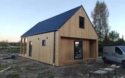 Domy szkieletowe całoroczne vs letniskowe — różnice, wymagania, ceny